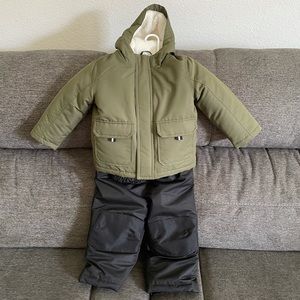Boy’s 2T snowsuit and gloves